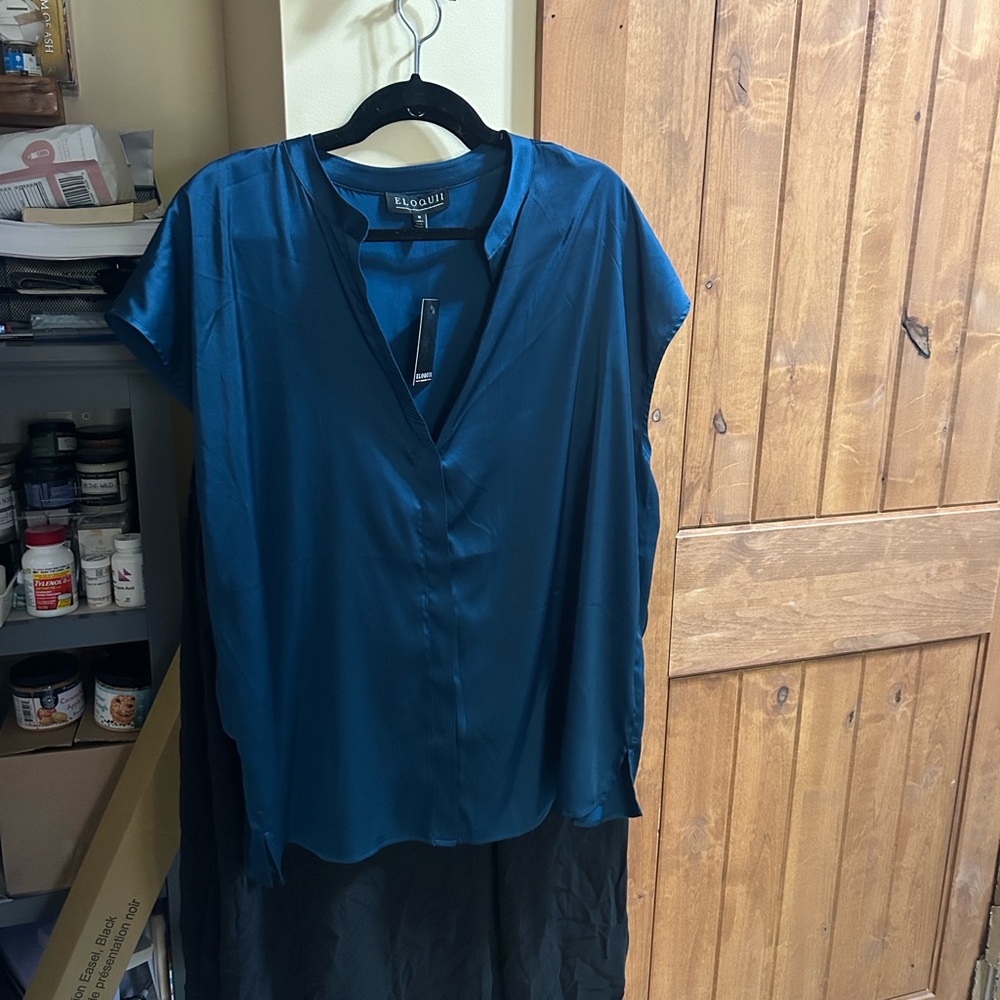 Eloquii Split Neck Blouse Size 16 Deep Acquamarine Cap Sleeve NWT Holiday Ready! - Picture 7 of 7